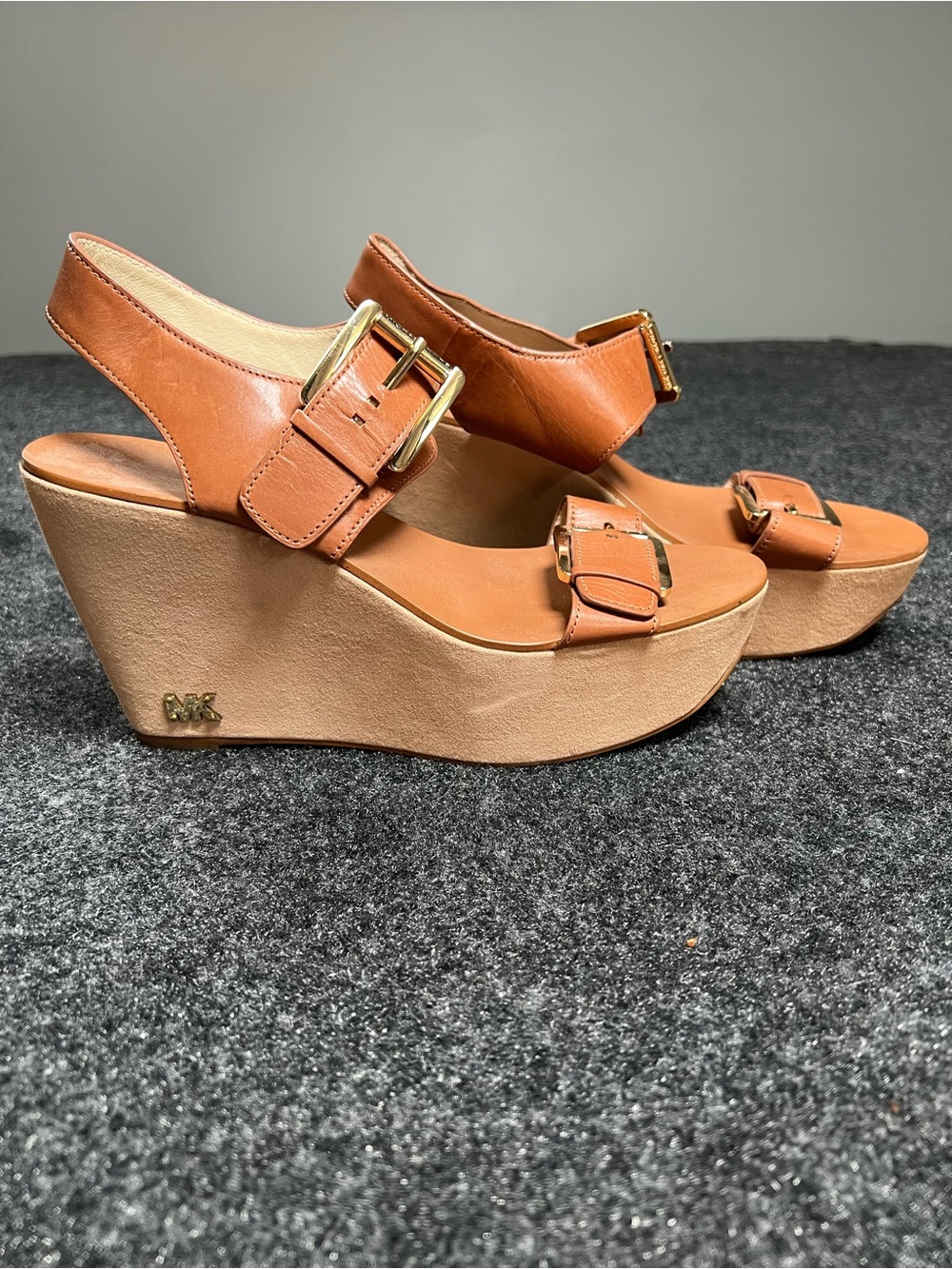 Michael Kors Cognac Leather Platform Wedge Sandals Gold Buckle 9.5